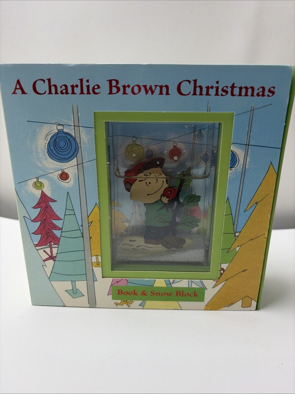 A Charlie Brown Christmas Book & Removable Snow Block/Globe -